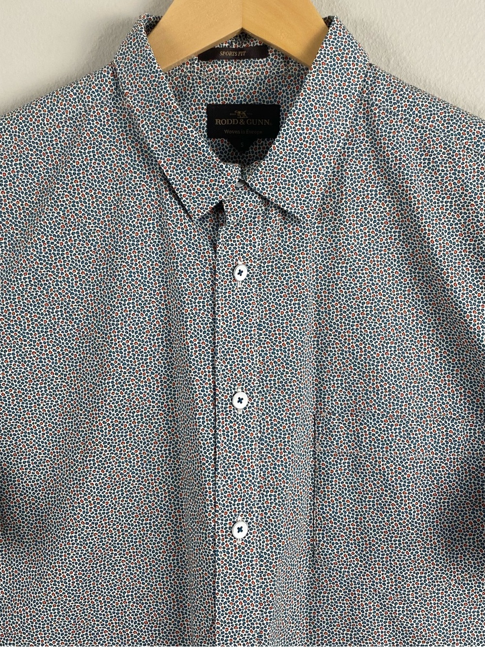 Rodd & Gunn Sports Fit Micro Pattern Short Sleeve Button Front Shirt - Picture 3 of 15